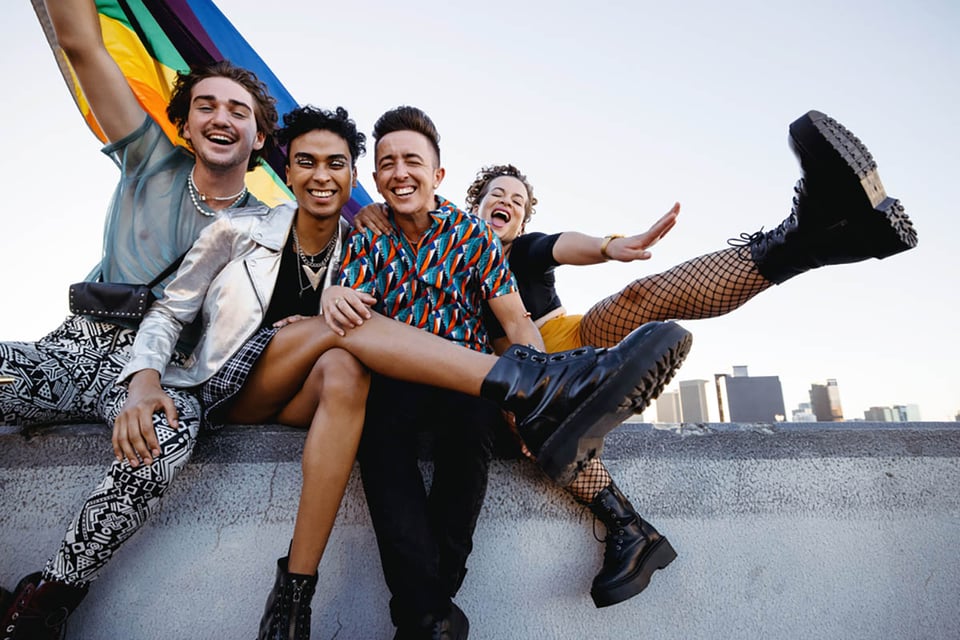 Cómo apoyar a la comunidad LGBTQ+ durante el Mes del Orgullo y más allá