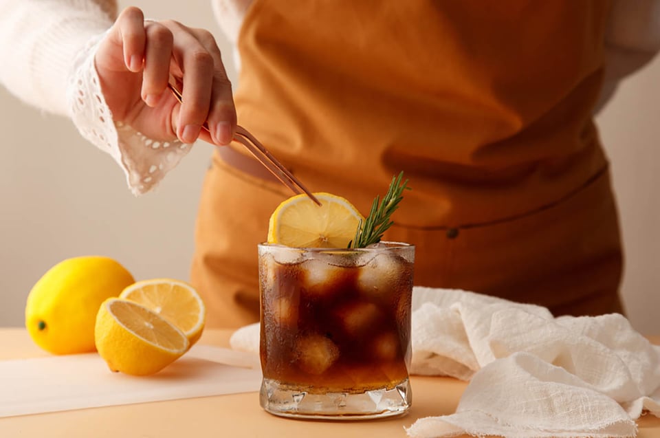 básicos, coctelería, bartender, bebidas, MundoNOW, cócteles de verano