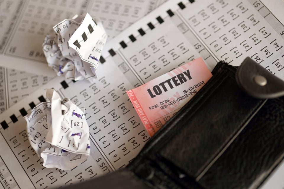 Ganador de Mega Millions ¡Finalmente reclama sus $1.337 millones!