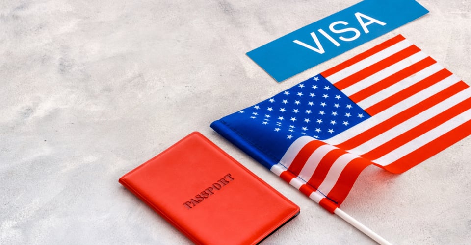 ¿Me puedo quedar en EEUU si entré con visa de turismo?