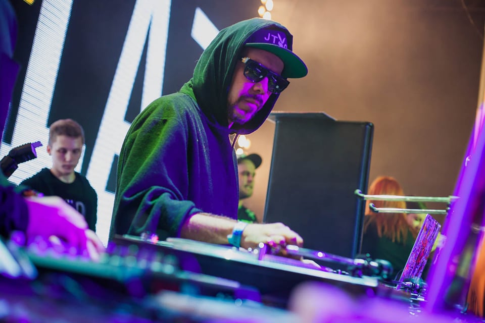 Tropkillaz, trap, bajo, música, dj Zegon , K-pop y reguetón