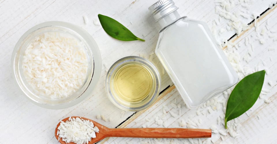 Beneficios del aceite de coco: 10 razones por las que necesitas este básico de despensa