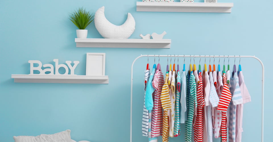 Esenciales del recién nacido: una lista para el cuarto de tu bebé