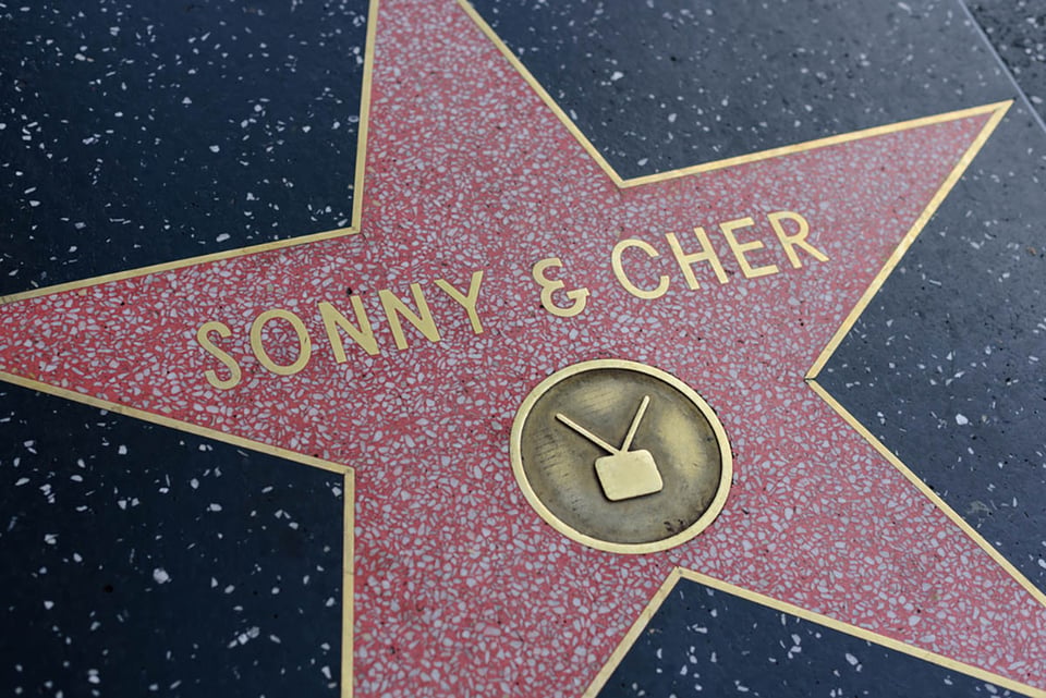 Sonny Bono, Cher, espectáculo, televisión, comedia, momentos icónicos de Cher