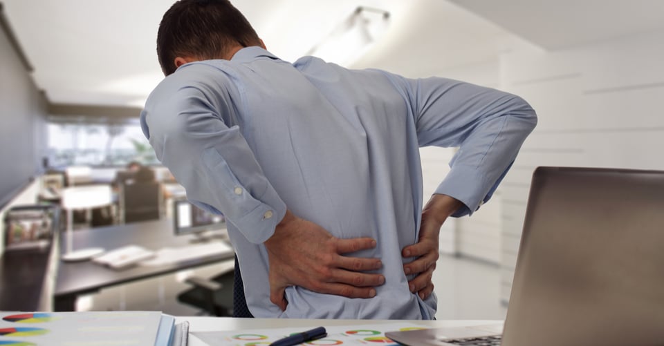 Hombre con dolor de espalda baja