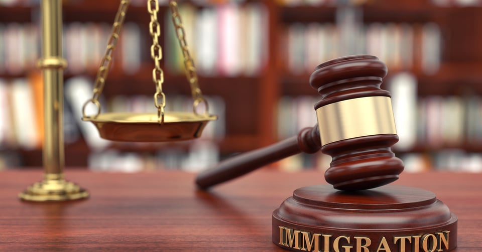 ¿Cuáles son los familiares que se pueden pedir bajo la ley de Inmigración?