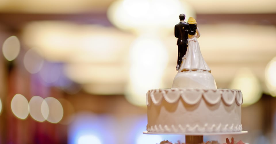 Si estoy casado en mi país de origen, ¿puede pedirme mi actual esposo en EEUU?