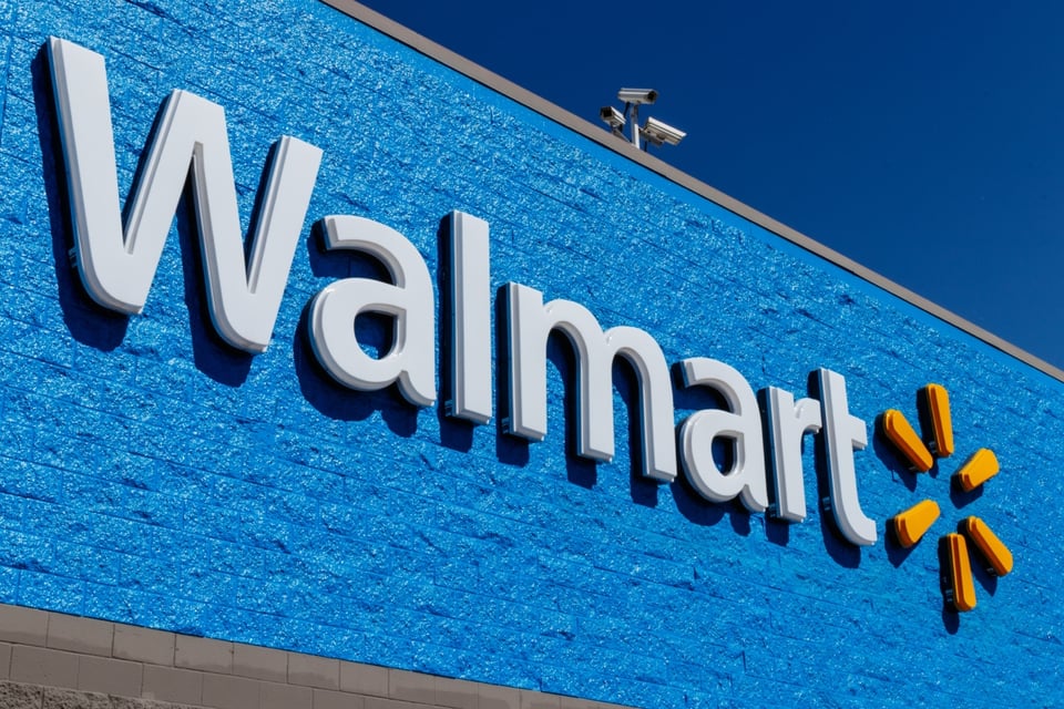 Walmart, millones, política laboral, Mujer Golpeada por Carrito, MundoNOW
